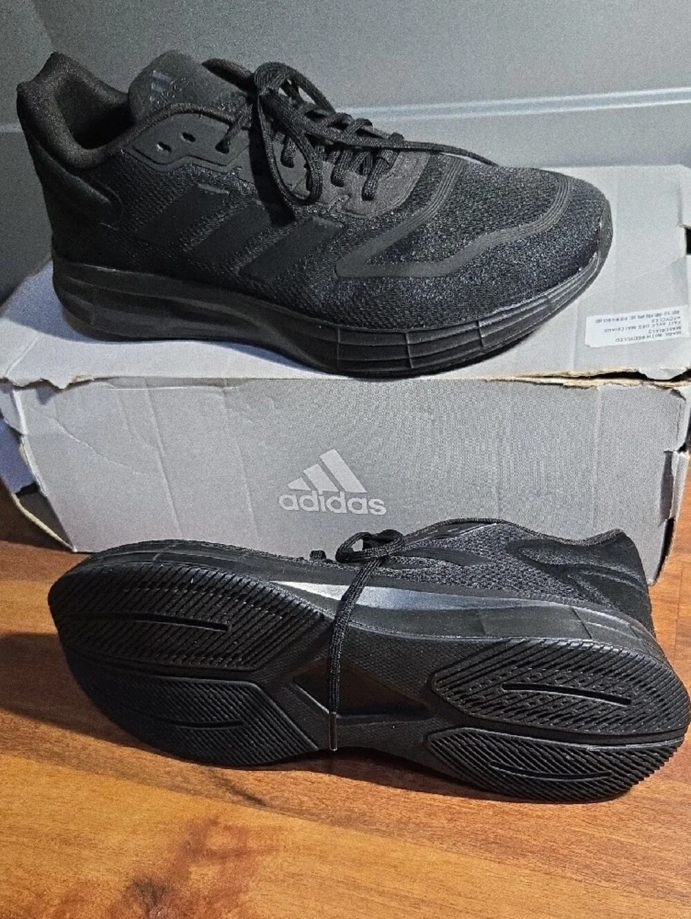 adidas Men's All-Black Cushioned Athletic Sneakers Nwb Size 9 1/2
